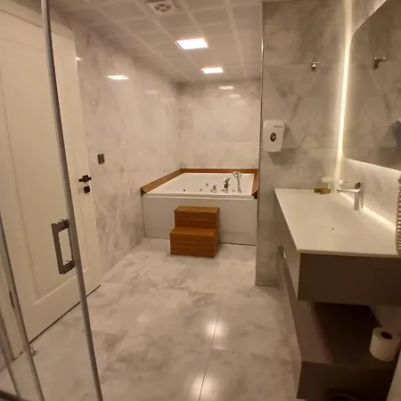 Alion Hotel 3*