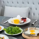 Alion Hotel Smirne
